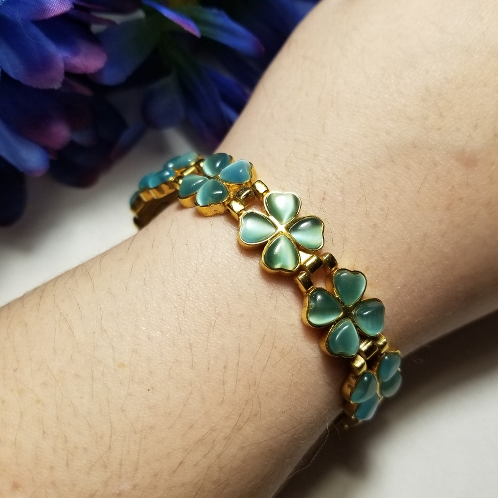 Gorgeous VTG Shamrock Bracelet